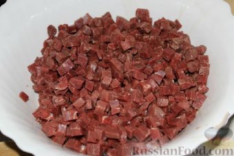 Фото приготовления рецепта: Пирог с мясом утки, картофелем и грибами - шаг №4 Фото приготовления рецепта: Пирог с мясом утки, картофелем и грибами - шаг №4
